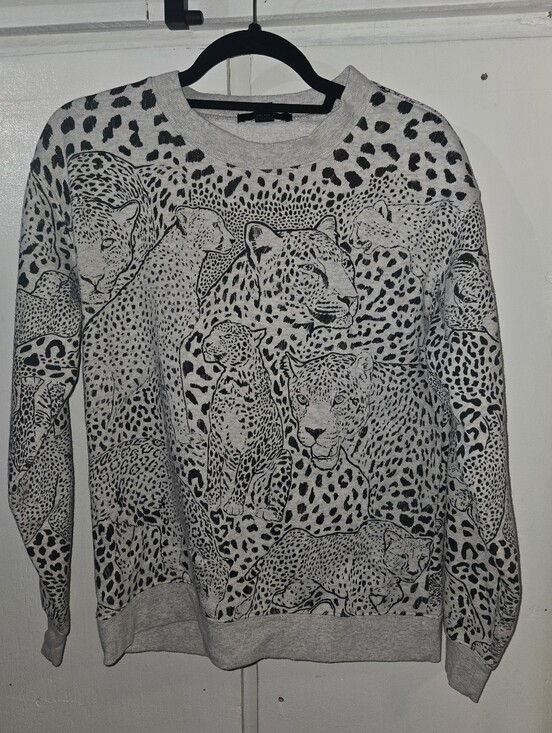 Forever 21 Tops - Forever 21 Womens Punk Grey Black Animal Leopard Print Sweatshirt Size Medium